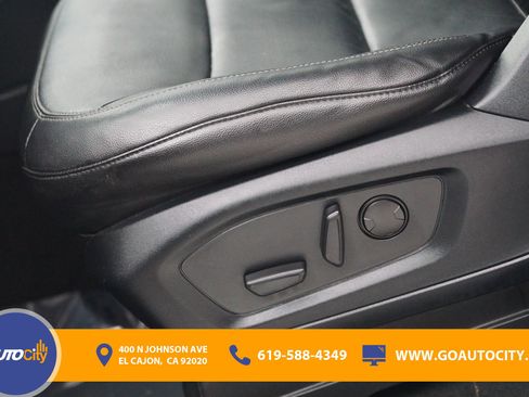 Used 2022 Ford Explorer Limited w/ Equipment Group 301A image 19