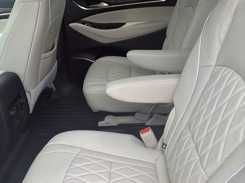 Used 2023 Buick Enclave Avenir w/ Avenir Technology Package AWD/4WD image 7