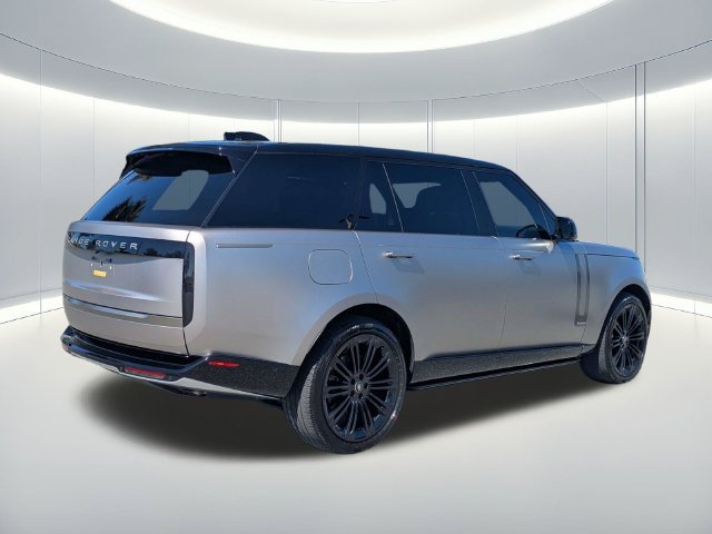 Used 2025 Land Rover Range Rover Long Wheelbase Autobiography AWD/4WD image 6
