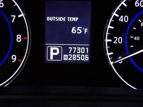 Used 2012 INFINITI G25 x AWD/4WD image 14