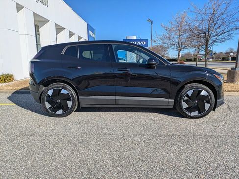 New 2026 Volvo EX30 Plus w/ Climate Package image 3