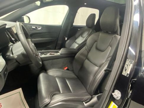 Certified 2025 Volvo XC60 B5 Ultra AWD/4WD image 11