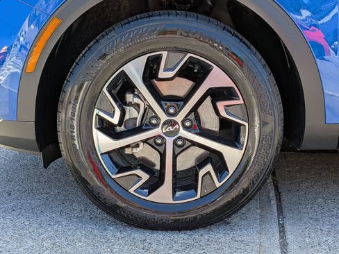 Certified 2024 Kia Sportage EX AWD/4WD image 27