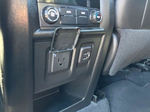 Used 2023 Chevrolet Traverse RS AWD/4WD image 39