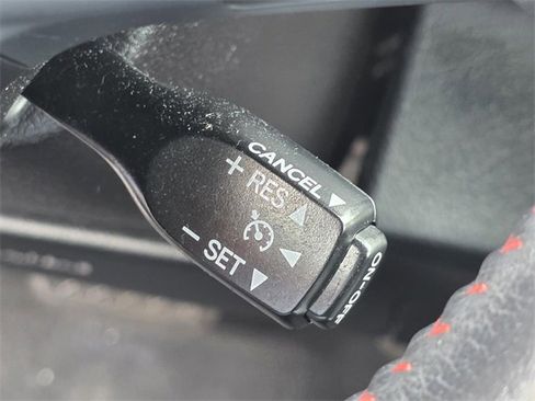 Used 2017 Toyota Camry XSE image 25