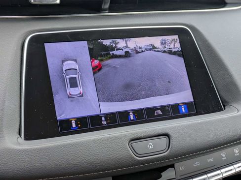 Used 2023 Cadillac XT4 Premium Luxury w/ Technology Package FWD image 23