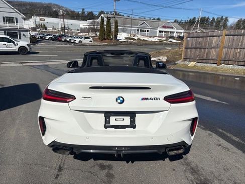 Used 2022 BMW Z4 M40i w/ Premium Package image 12