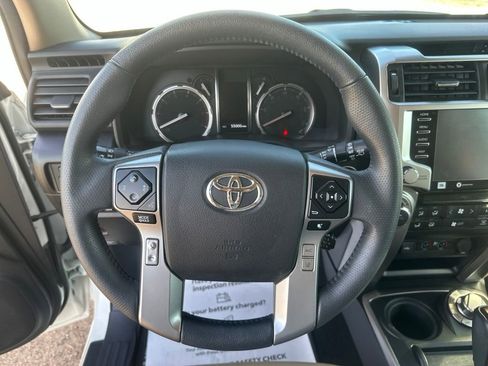 Used 2021 Toyota 4Runner Limited AWD/4WD image 15