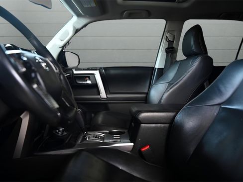 Used 2019 Toyota 4Runner Limited image 19