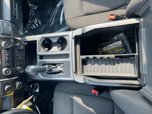Used 2018 Ford F150 XLT w/ Equipment Group 302A Luxury AWD/4WD image 39