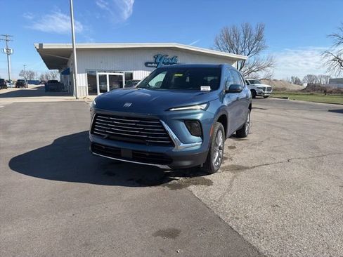 New 2026 Buick Enclave Preferred w/ Power Package image 2