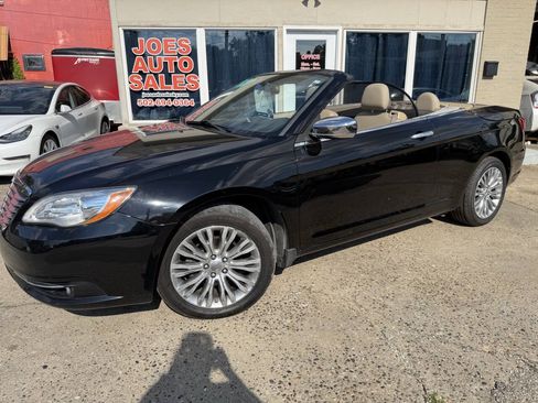 Used 2013 Chrysler 200 Limited FWD image 7