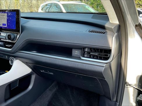 Certified 2024 Toyota Grand Highlander XLE image 18