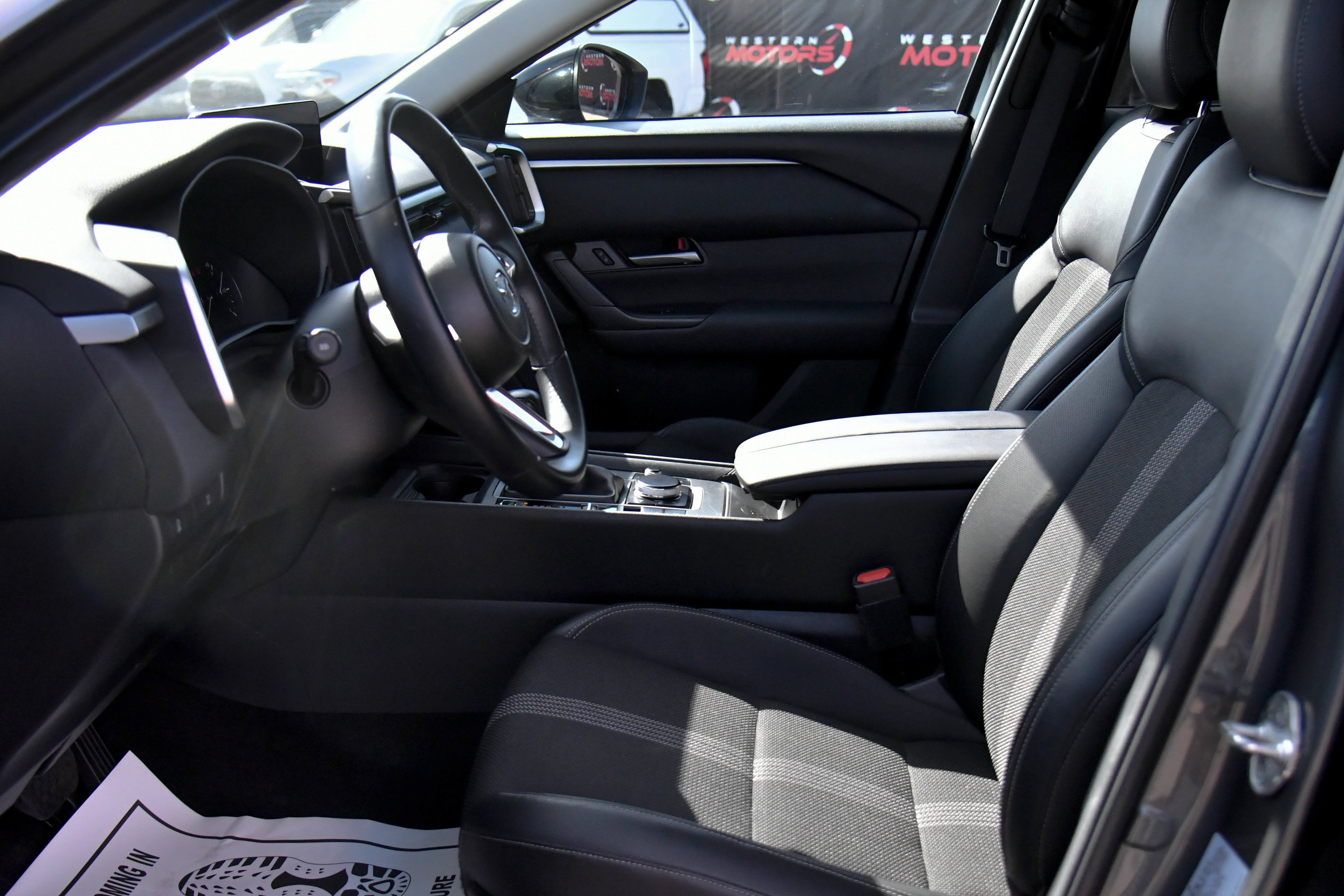 Used 2025 MAZDA CX-50 AWD 2.5 S w/ Preferred Package image 18