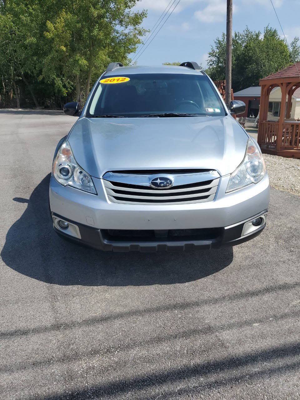 Used 2012 Subaru Outback 2.5i Premium AWD/4WD image 2