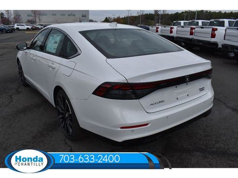 New 2026 Honda Accord Hybrid Touring image 5