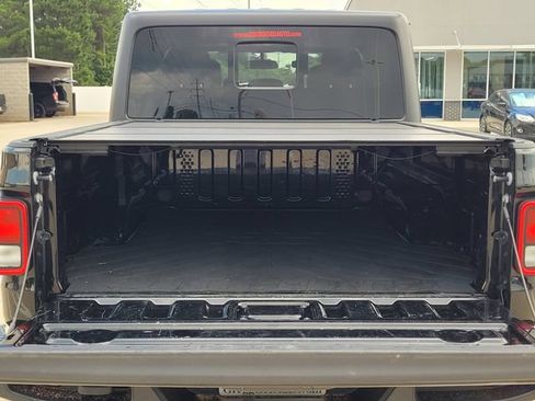 Used 2021 Jeep Gladiator Mojave AWD/4WD image 9