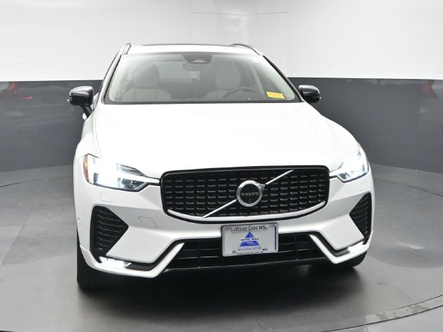 Used 2024 Volvo XC60 B5 Plus w/ Protection Package Premier AWD/4WD image 2