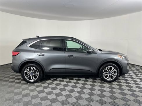Used 2022 Ford Escape SEL image 11