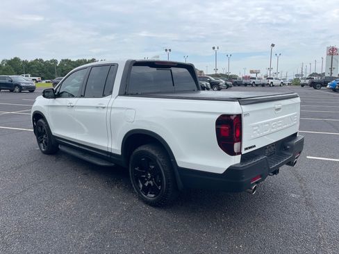 Used 2025 Honda Ridgeline Black Edition image 14