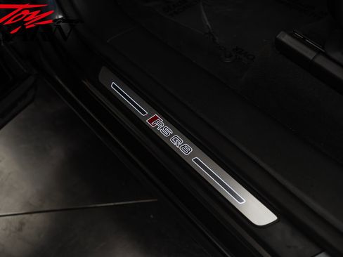 Used 2022 Audi RS Q8 image 22