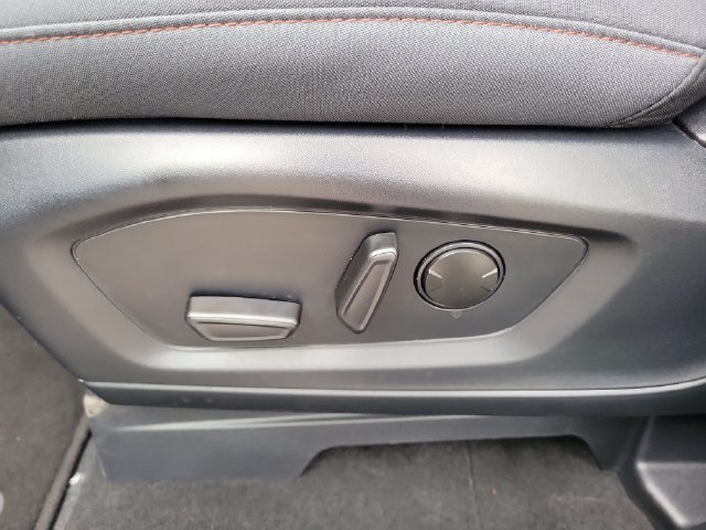 Used 2026 Ford Explorer Active RWD image 13