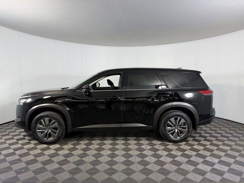 Used 2024 Nissan Pathfinder S FWD image 10
