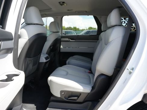 Used 2021 Hyundai Palisade SEL w/ Premium Package FWD image 17