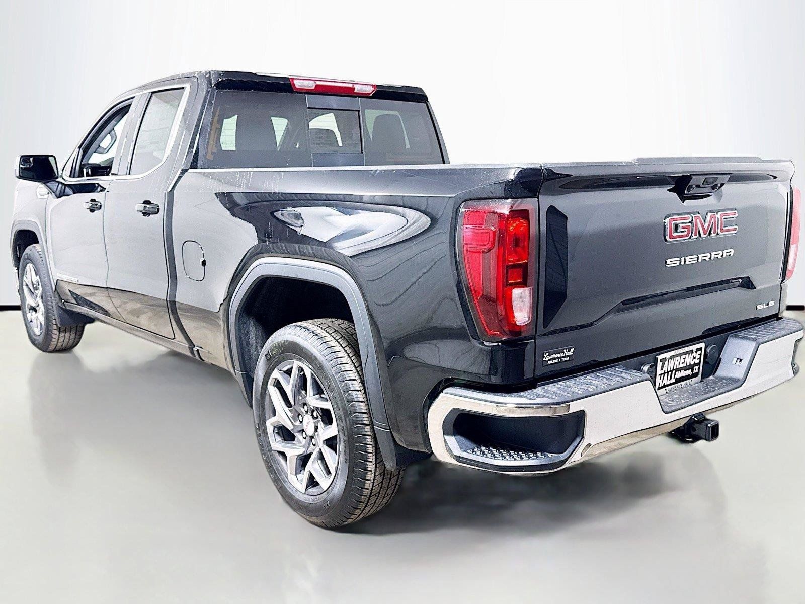 New 2026 GMC Sierra 1500 SLE w/ Preferred Package RWD image 3
