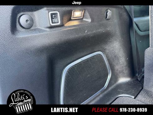 Certified 2022 Jeep Grand Cherokee L Limited image 29