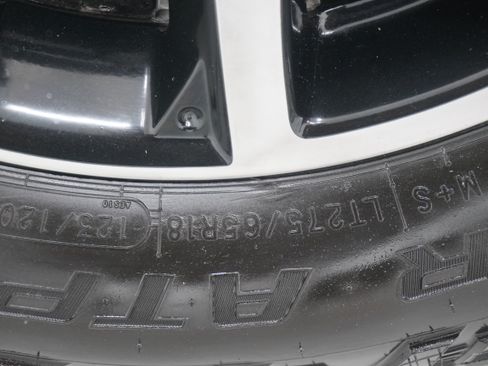 Used 2014 Toyota Tundra SR5 AWD/4WD image 28