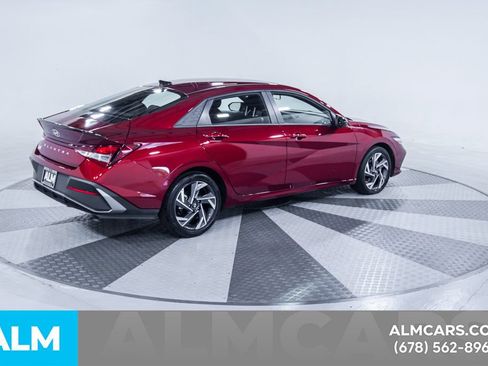 Used 2025 Hyundai Elantra Sport FWD image 10