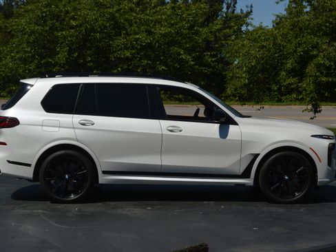 Certified 2026 BMW X7 M60i AWD/4WD image 12