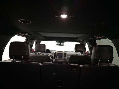 Used 2020 Ford Expedition XLT w/ Equipment Group 202A RWD image 8