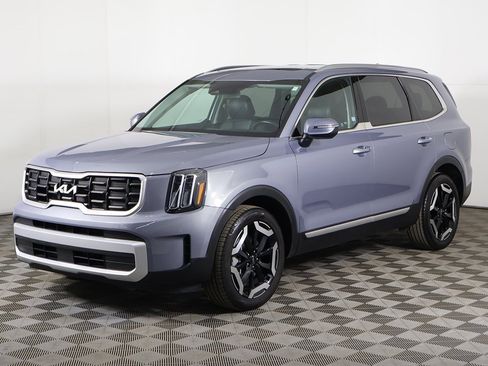Used 2024 Kia Telluride S w/ S Sunroof Package image 10