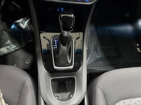 Used 2018 Hyundai Ioniq Blue FWD image 21