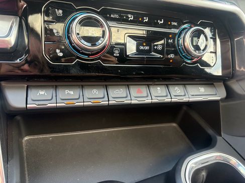 Used 2023 GMC Sierra 1500 Denali Ultimate image 25