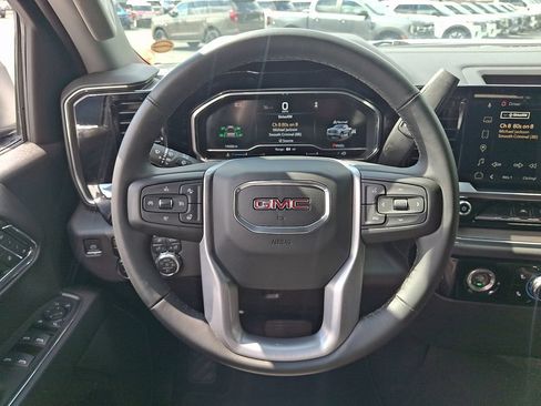 Used 2024 GMC Sierra 1500 SLT AWD/4WD image 19