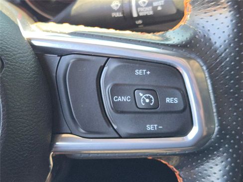 Used 2021 Jeep Gladiator Mojave AWD/4WD image 32