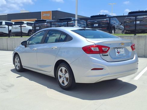 Used 2017 Chevrolet Cruze LS FWD image 2