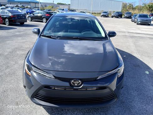 Used 2024 Toyota Corolla LE image 3