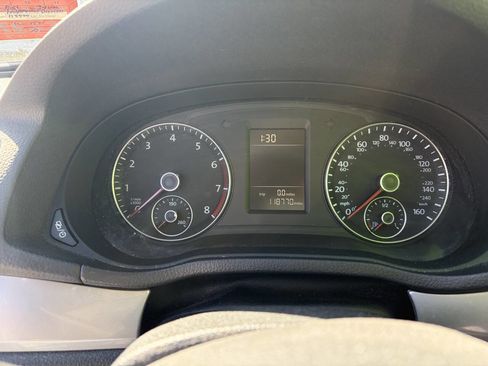 Used 2013 Volkswagen Passat 2.5 S image 15