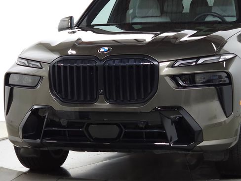 Used 2026 BMW X7 xDrive40i w/ Executive Package AWD/4WD image 4
