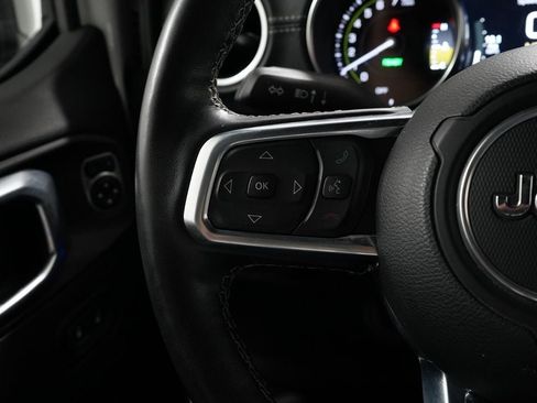 Used 2023 Jeep Wrangler Unlimited Sahara w/ Cold Weather Group AWD/4WD image 18