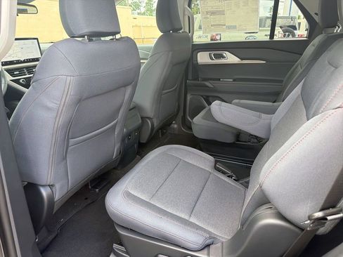 New 2026 Ford Explorer Active RWD image 10
