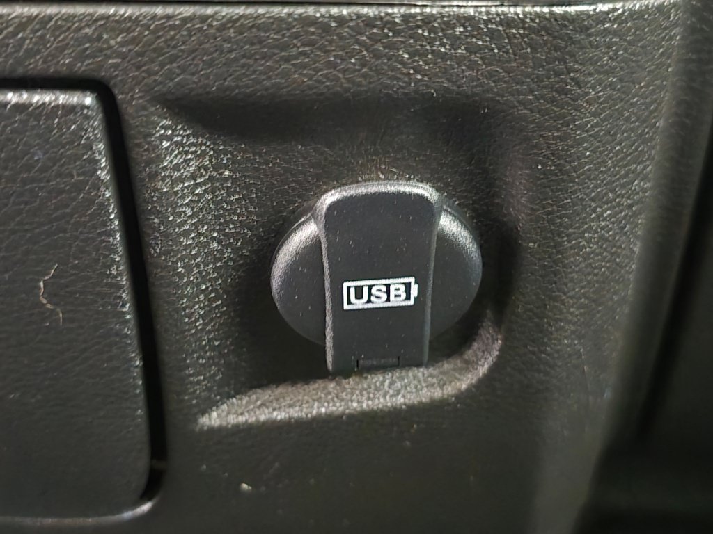 Used 2024 RAM 1500 Classic SLT AWD/4WD image 33