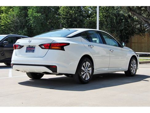 New 2025 Nissan Altima 2.5 S image 4