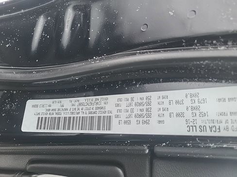 Used 2017 Jeep Grand Cherokee Altitude image 18