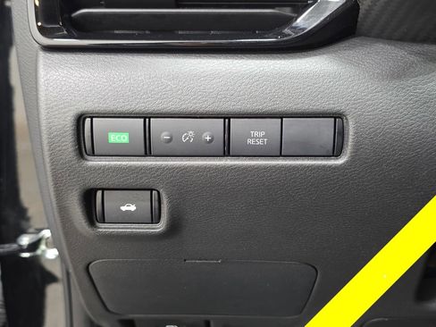 Used 2024 Nissan Sentra SV FWD image 26