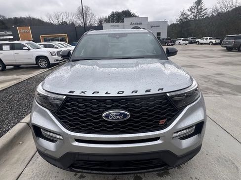 Used 2023 Ford Explorer ST w/ Equipment Group 401A image 8
